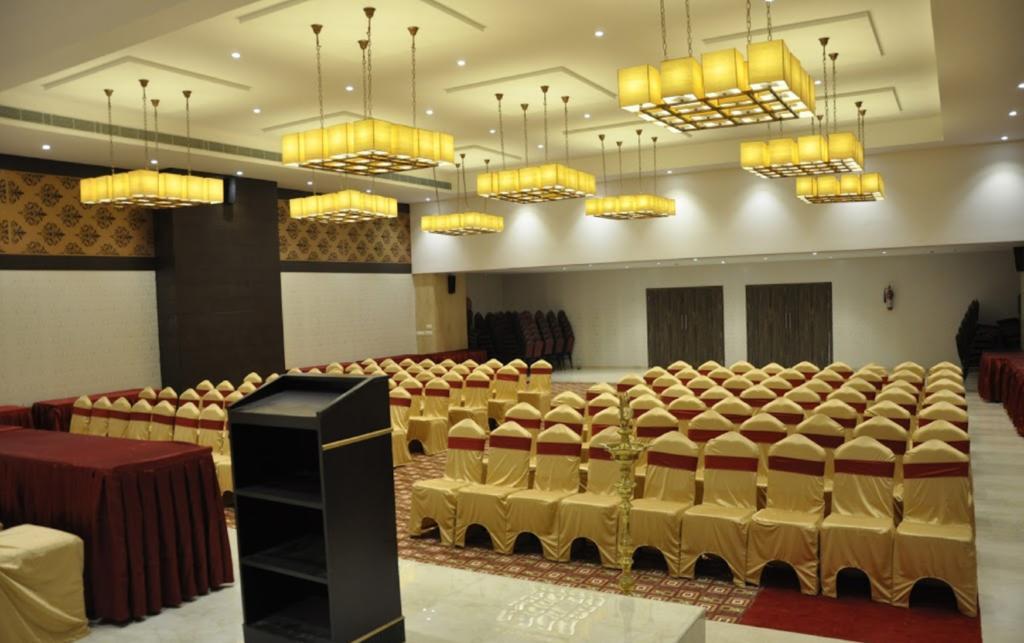 Hotel Ganpat Grand Palani Exterior foto