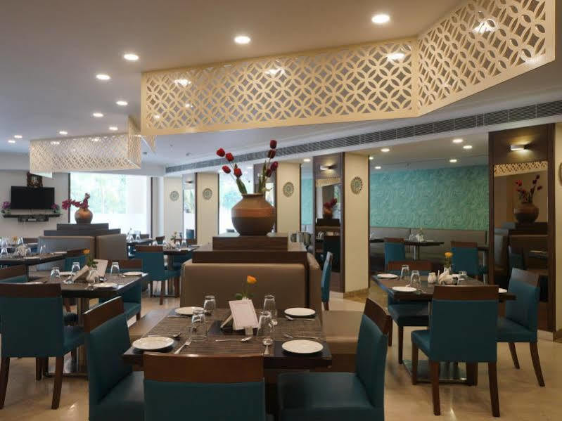 Hotel Ganpat Grand Palani Exterior foto